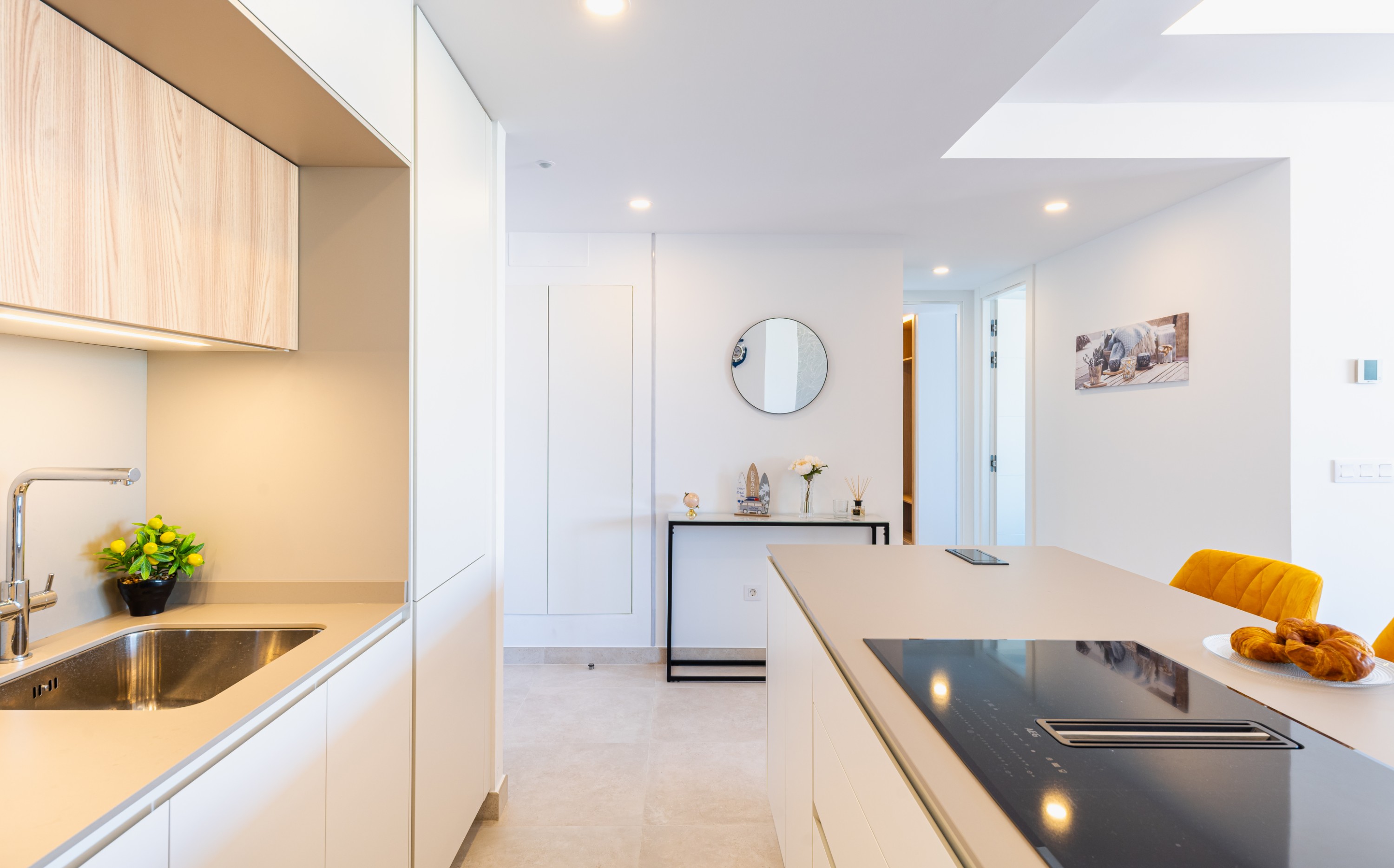 2 Bedroom Apartment in Fuengirola - Photo 8