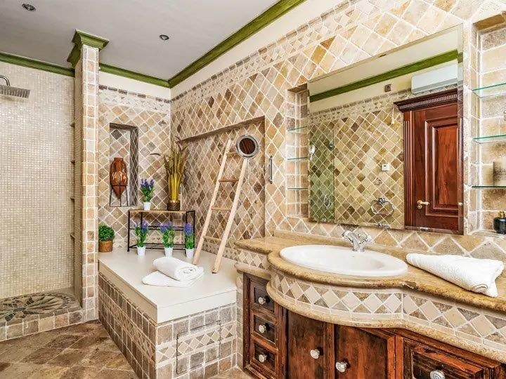 5 Bedroom Villa in Fuengirola - Photo 11