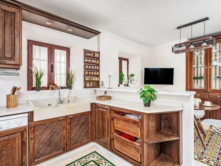 5 Bedroom Villa in Fuengirola - Photo 3