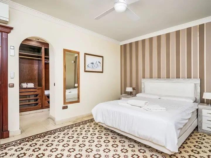 5 Bedroom Villa in Fuengirola - Photo 10