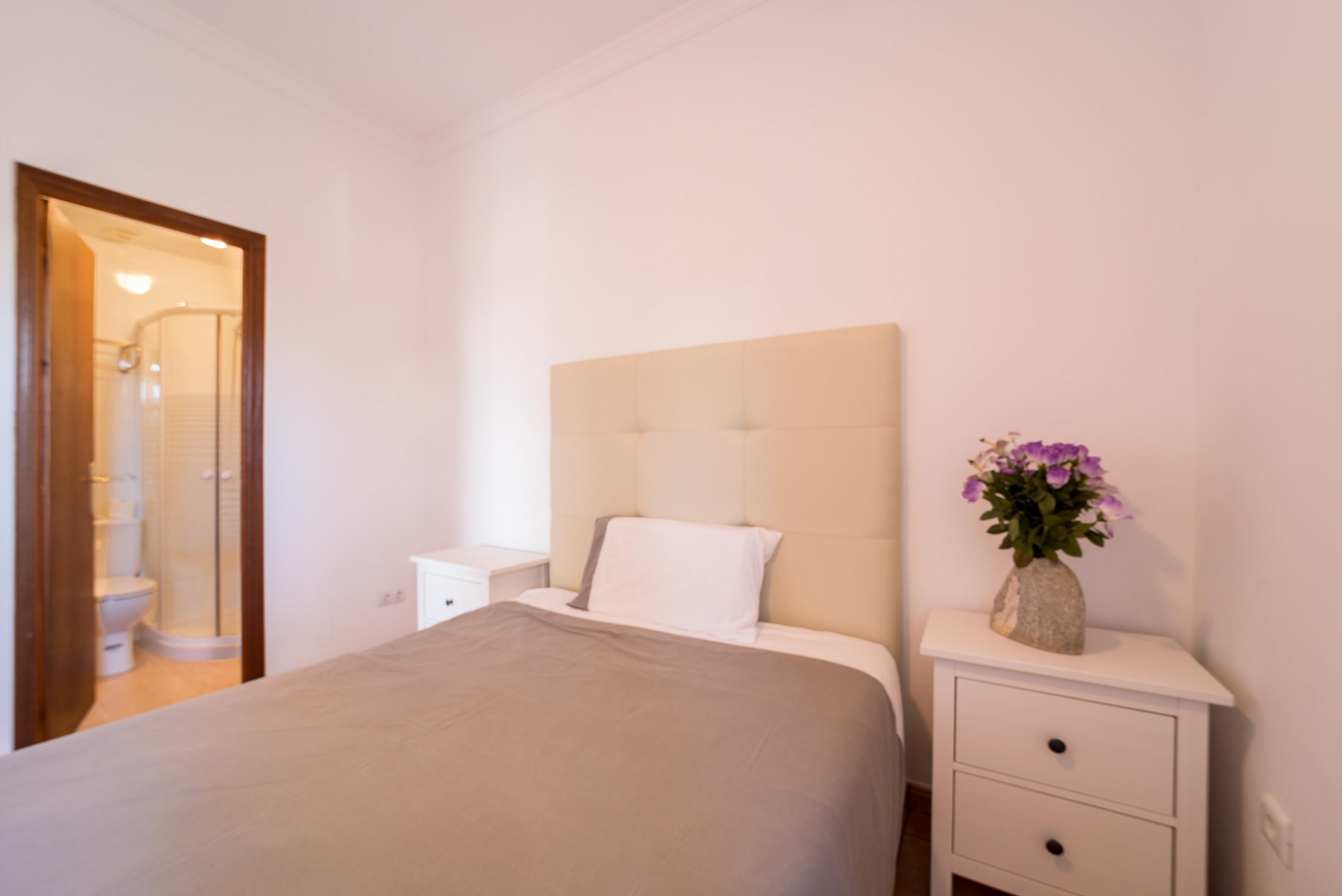 7 Bedroom Villa in Estepona - Photo 17