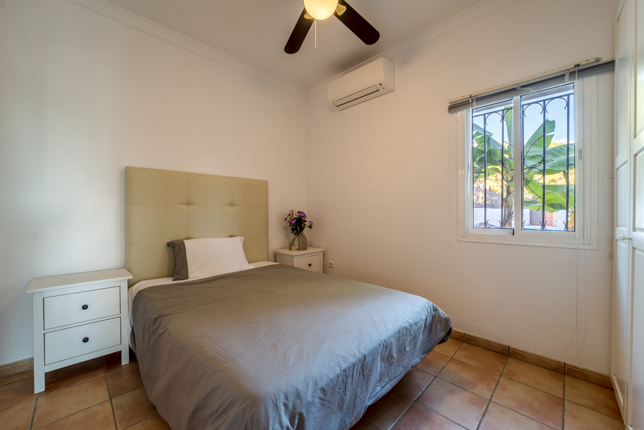 7 Bedroom Villa in Estepona - Photo 16