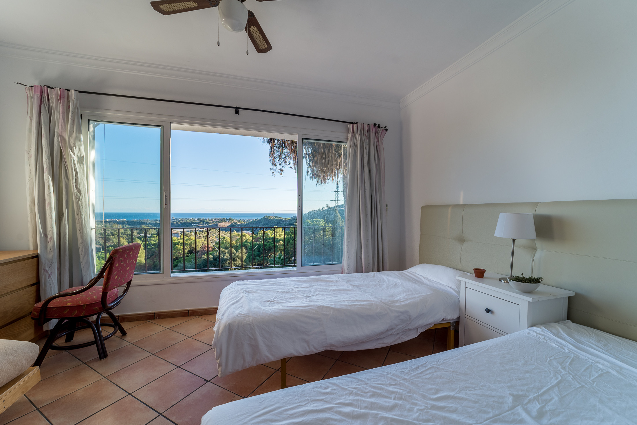 7 Bedroom Villa in Estepona - Photo 31