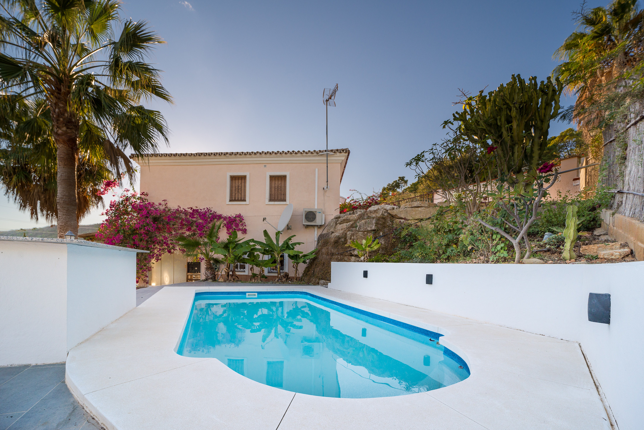 7 Bedroom Villa in Estepona - Photo 14