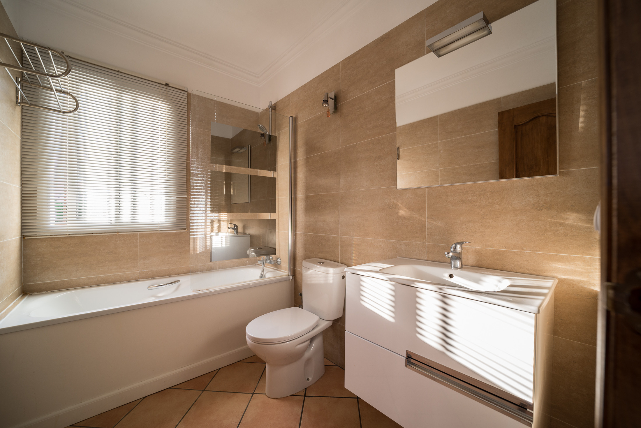 7 Bedroom Villa in Estepona - Photo 33