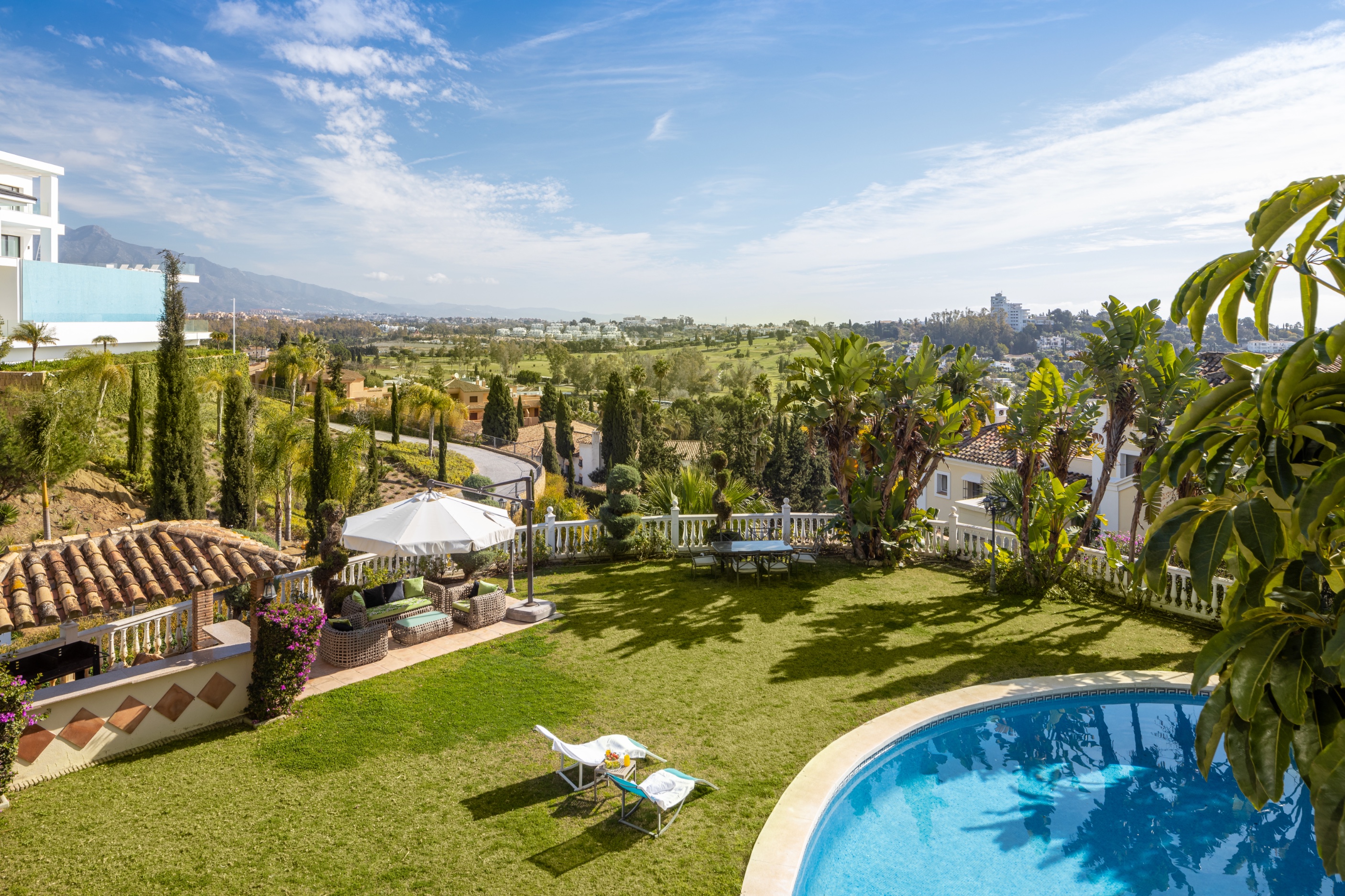 6 Bedroom Villa in Estepona - Photo 6