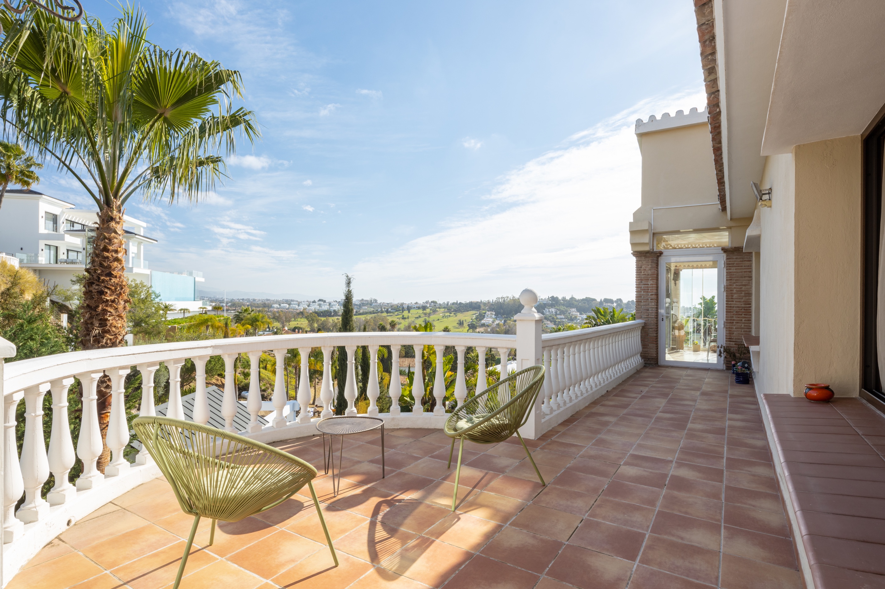 6 Bedroom Villa in Estepona - Photo 4