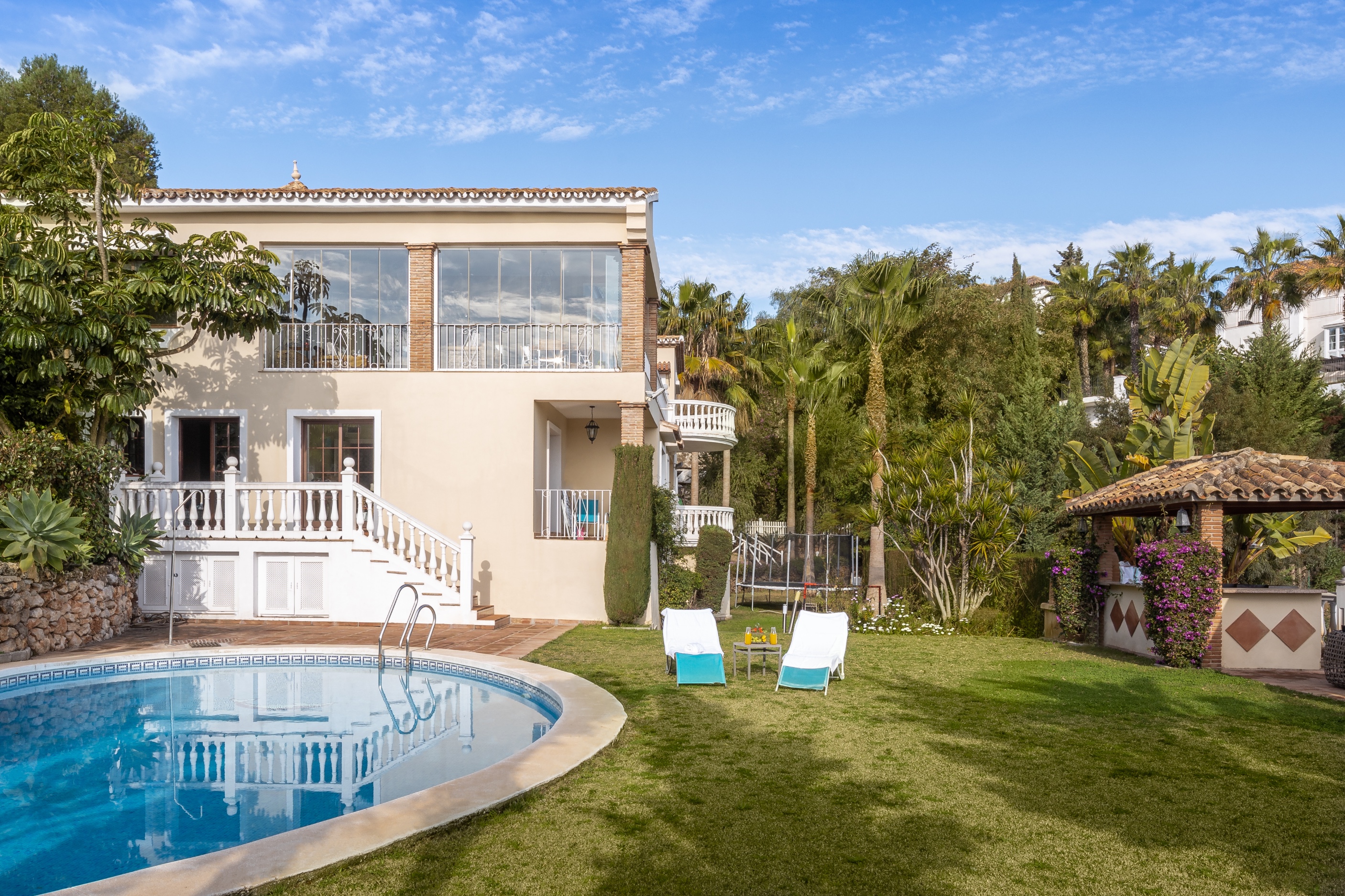 6 Bedroom Villa in Estepona - Photo 24