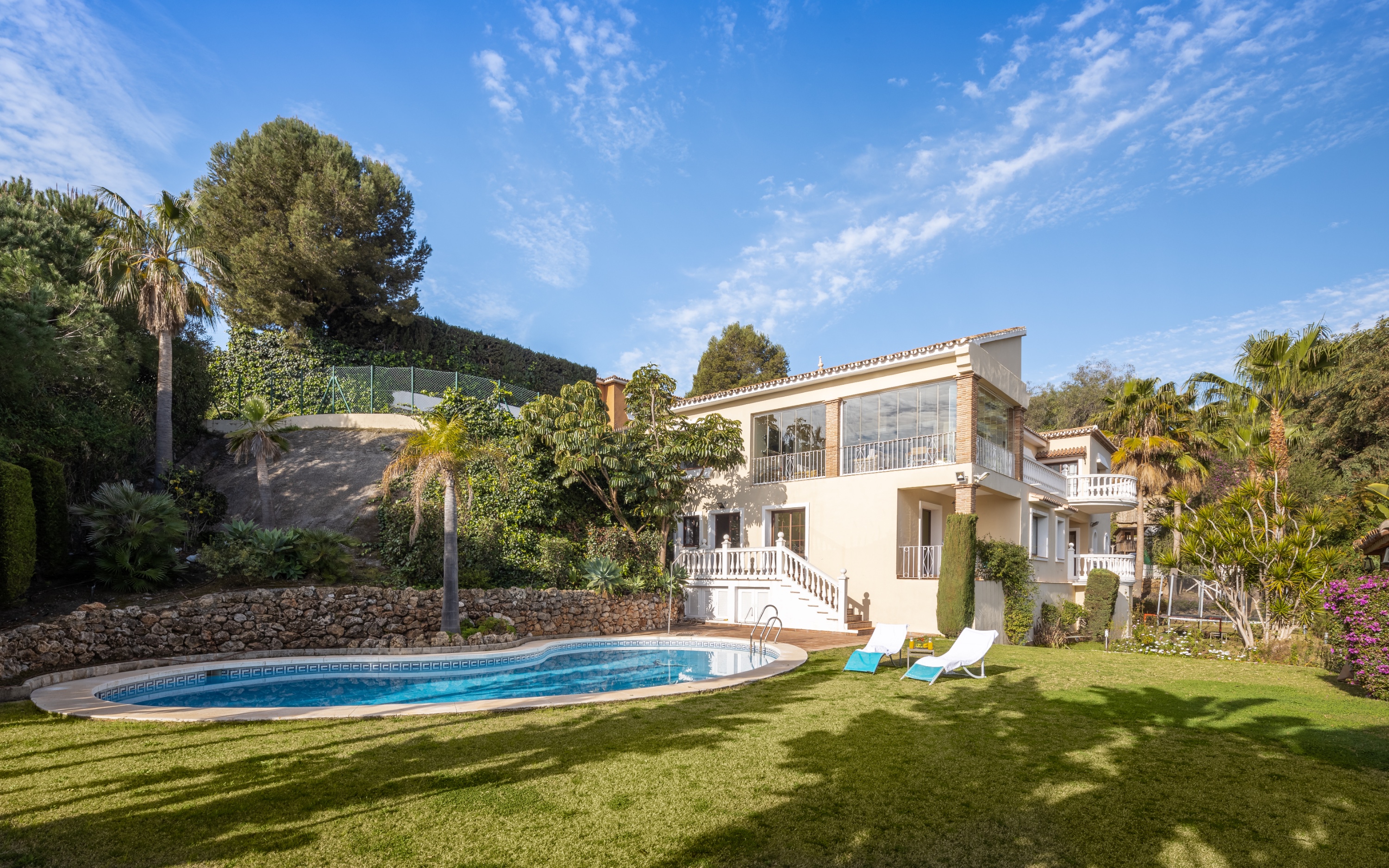 6 Bedroom Villa in Estepona - Photo 23