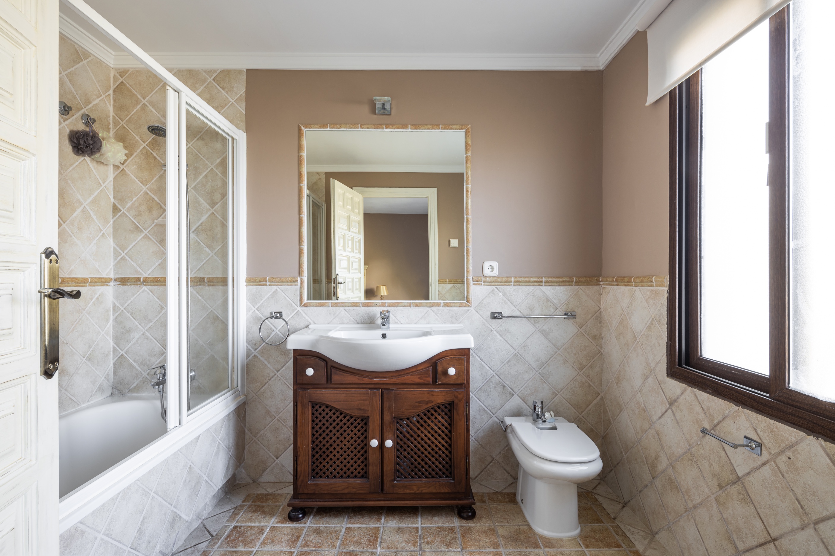 6 Bedroom Villa in Estepona - Photo 17