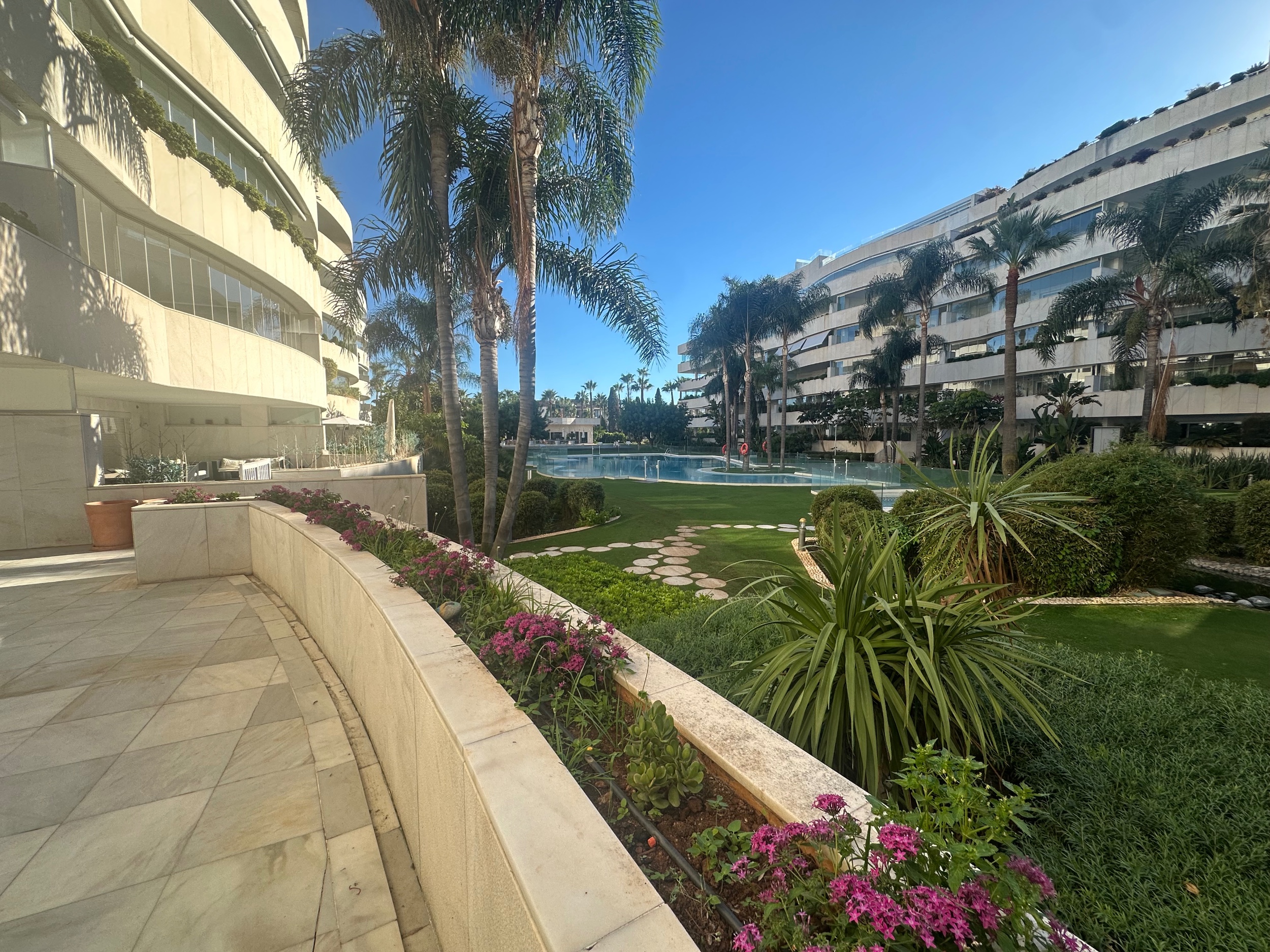 3 Bedroom Apartment in Marbella - Foto 3