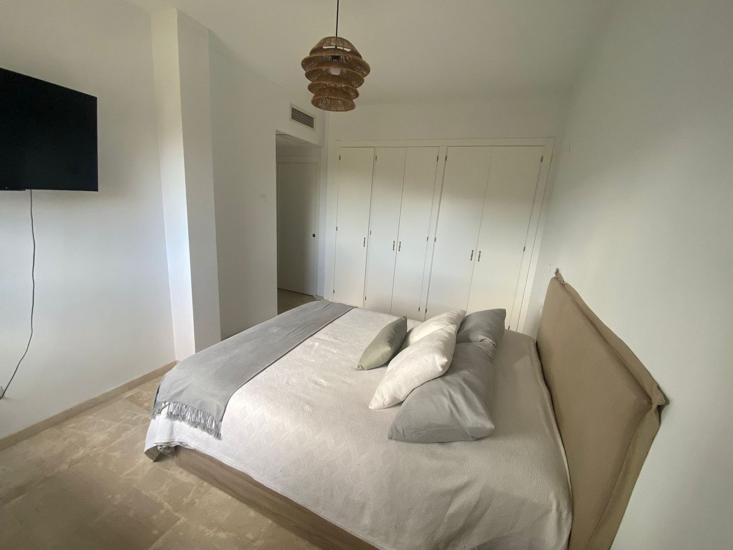 2 Bedroom Penthouse in Alhaurín de la Torre - Photo 14