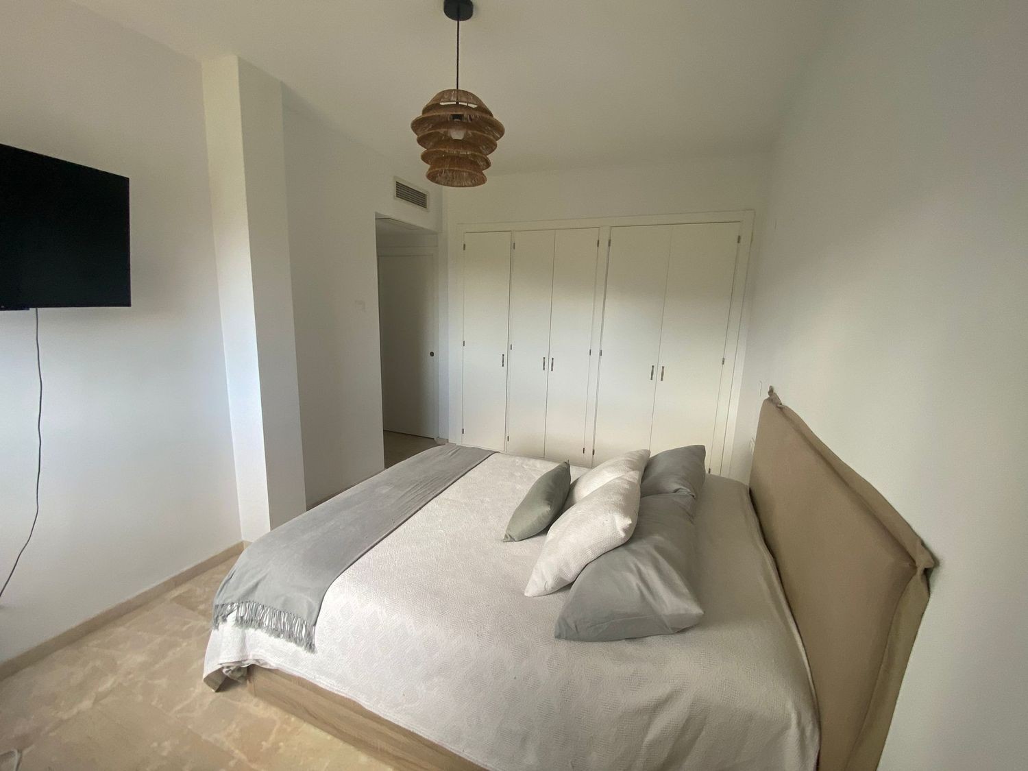2 Bedroom Penthouse in Alhaurín de la Torre - Photo 13