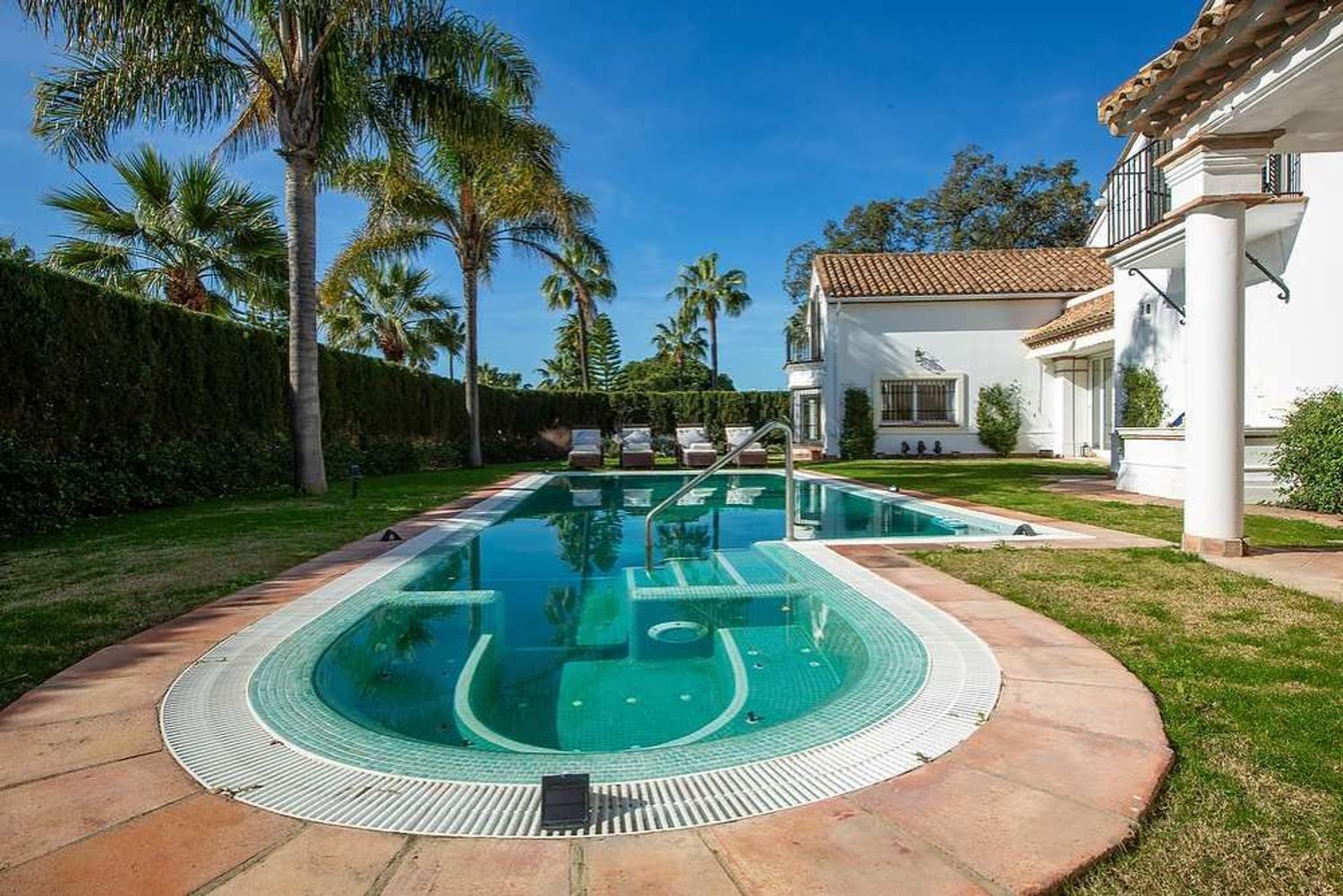 Villa in Barrio Valderrama