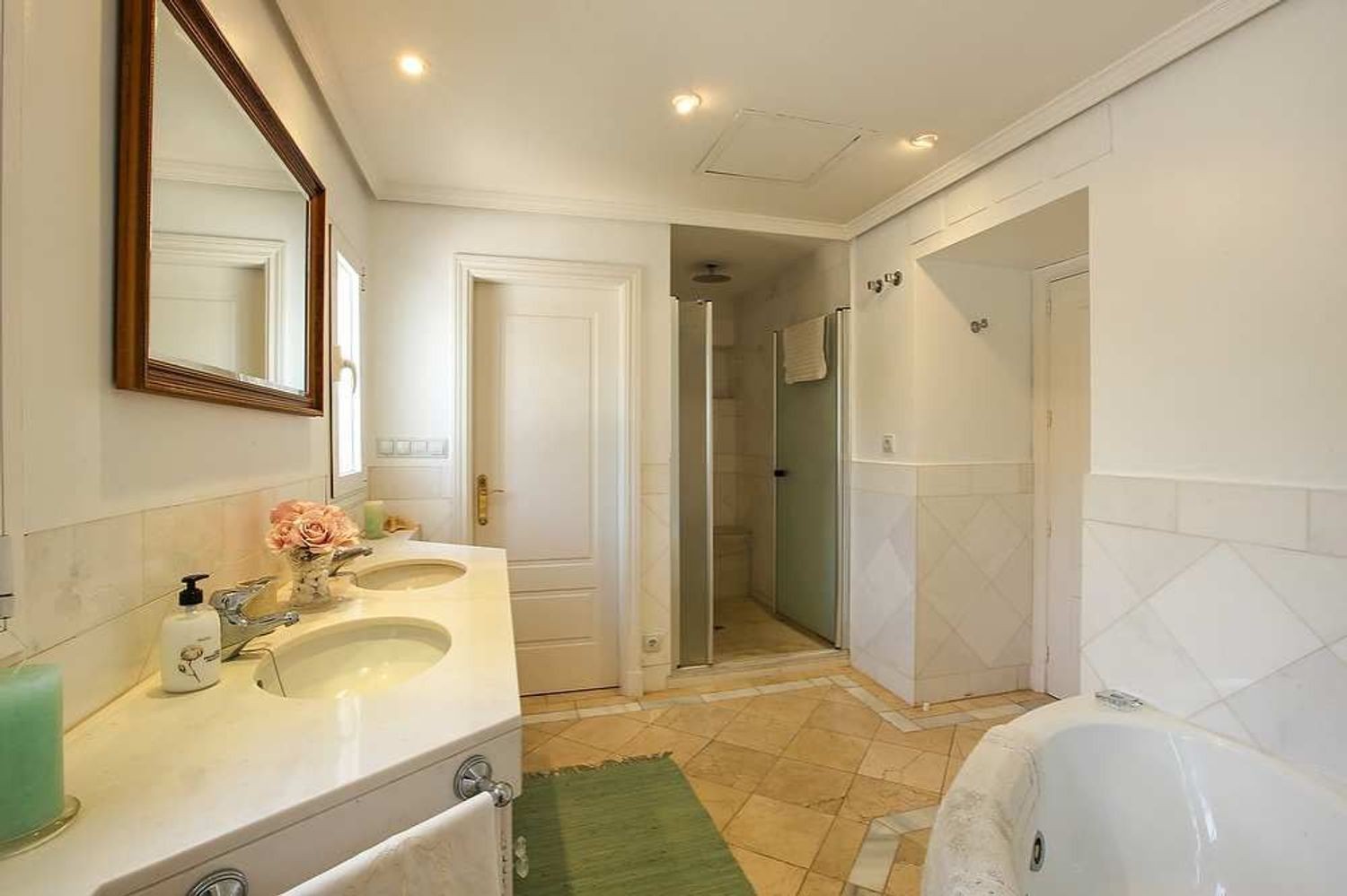 7 Bedroom Villa in Sotogrande - Photo 32