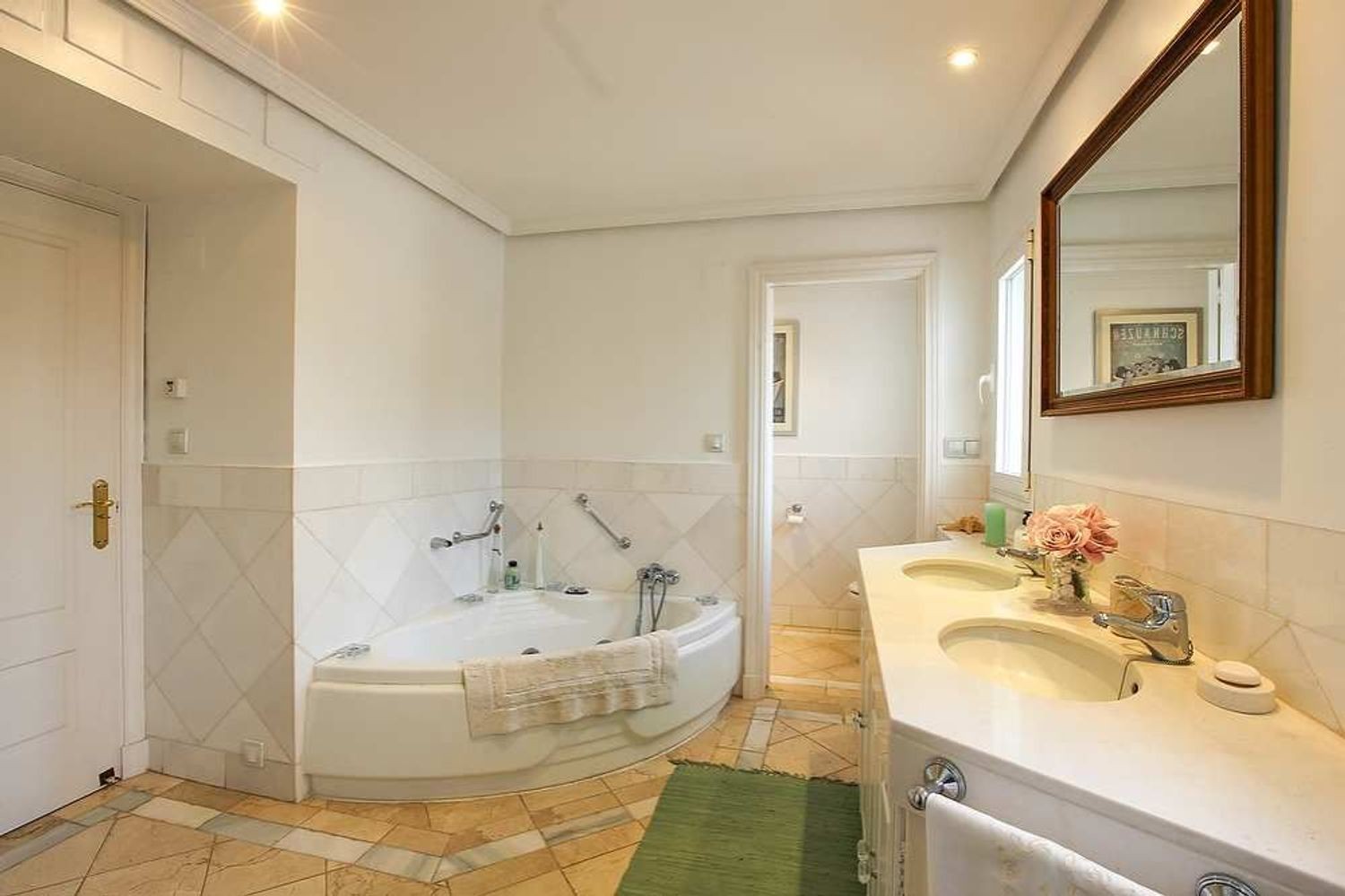 7 Bedroom Villa in Sotogrande - Photo 33