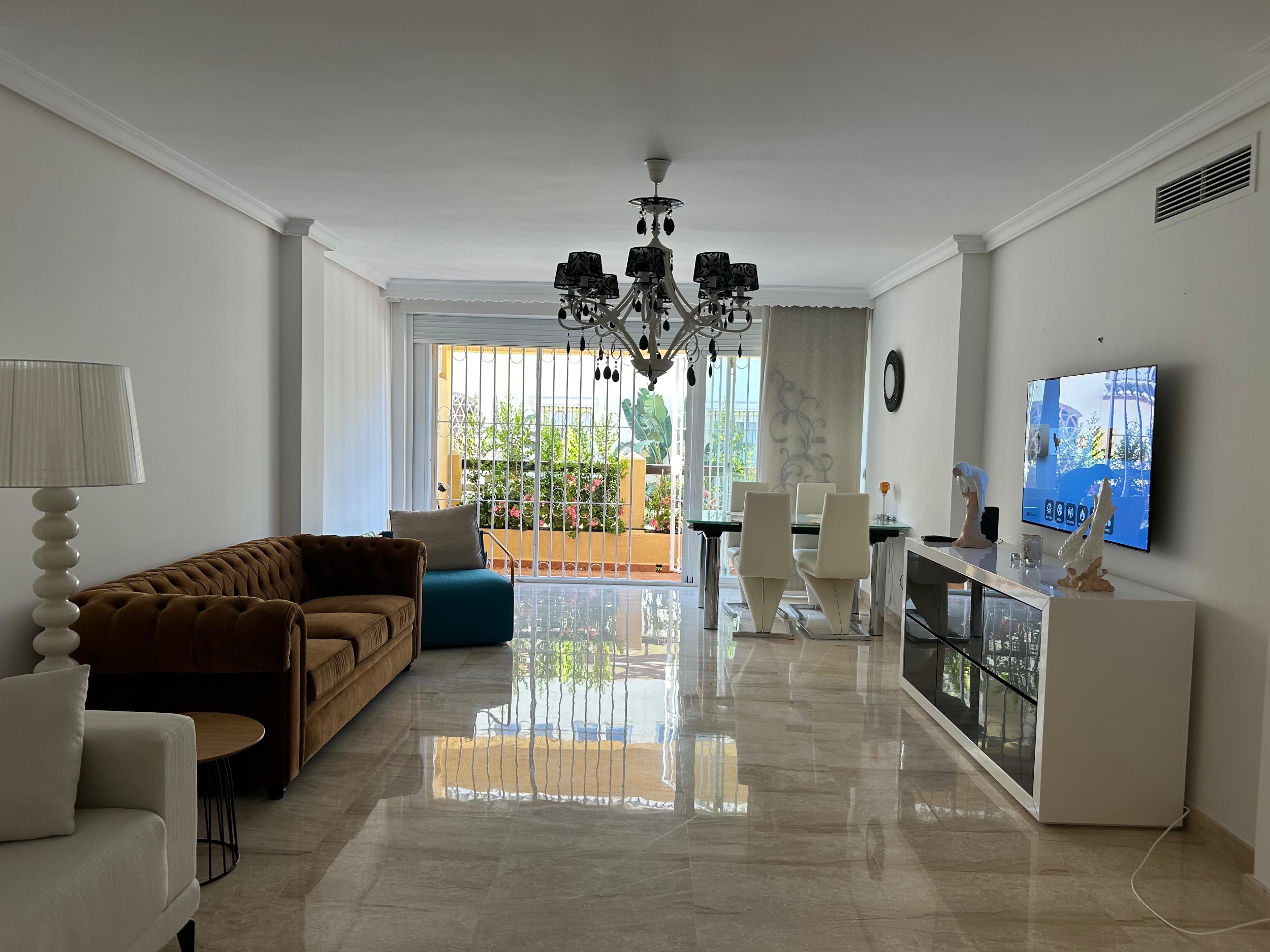 Apartment in Elviria