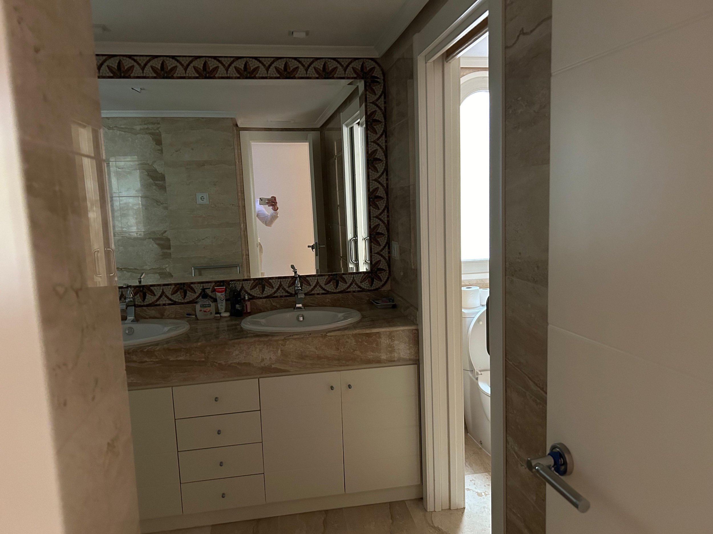 2 Bedroom Apartment in Marbella - Photo 15