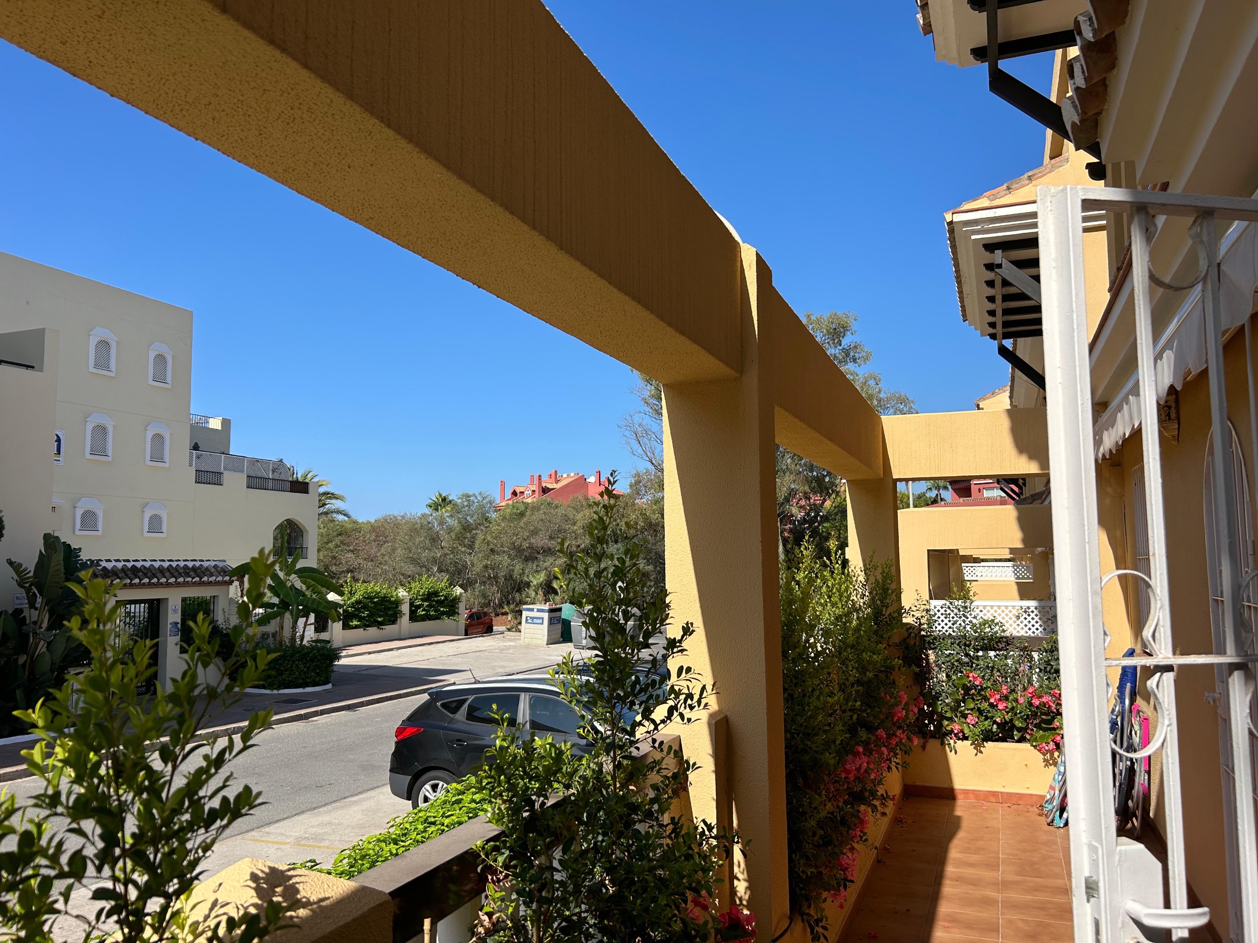 2 Bedroom Apartment in Marbella - Photo 25