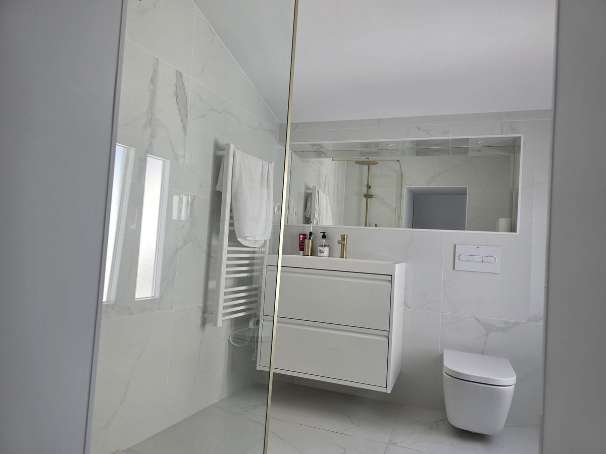 4 Bedroom Townhouse in Coín - Photo 5