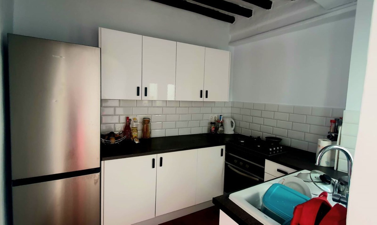 4 Bedroom Townhouse in Coín - Photo 13