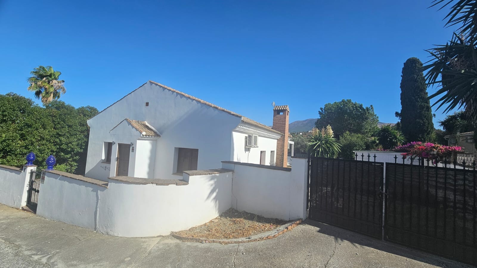 3 Bedroom Villa in Coín - Photo 2