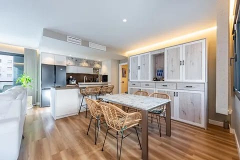 4 Bedroom Apartment in Estepona - Photo 8