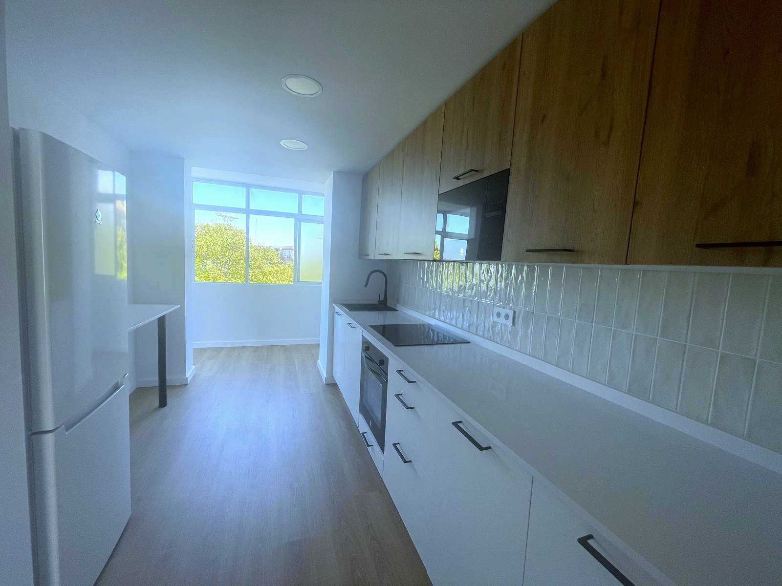 4 Bedroom Apartment in Benalmádena - Photo 6