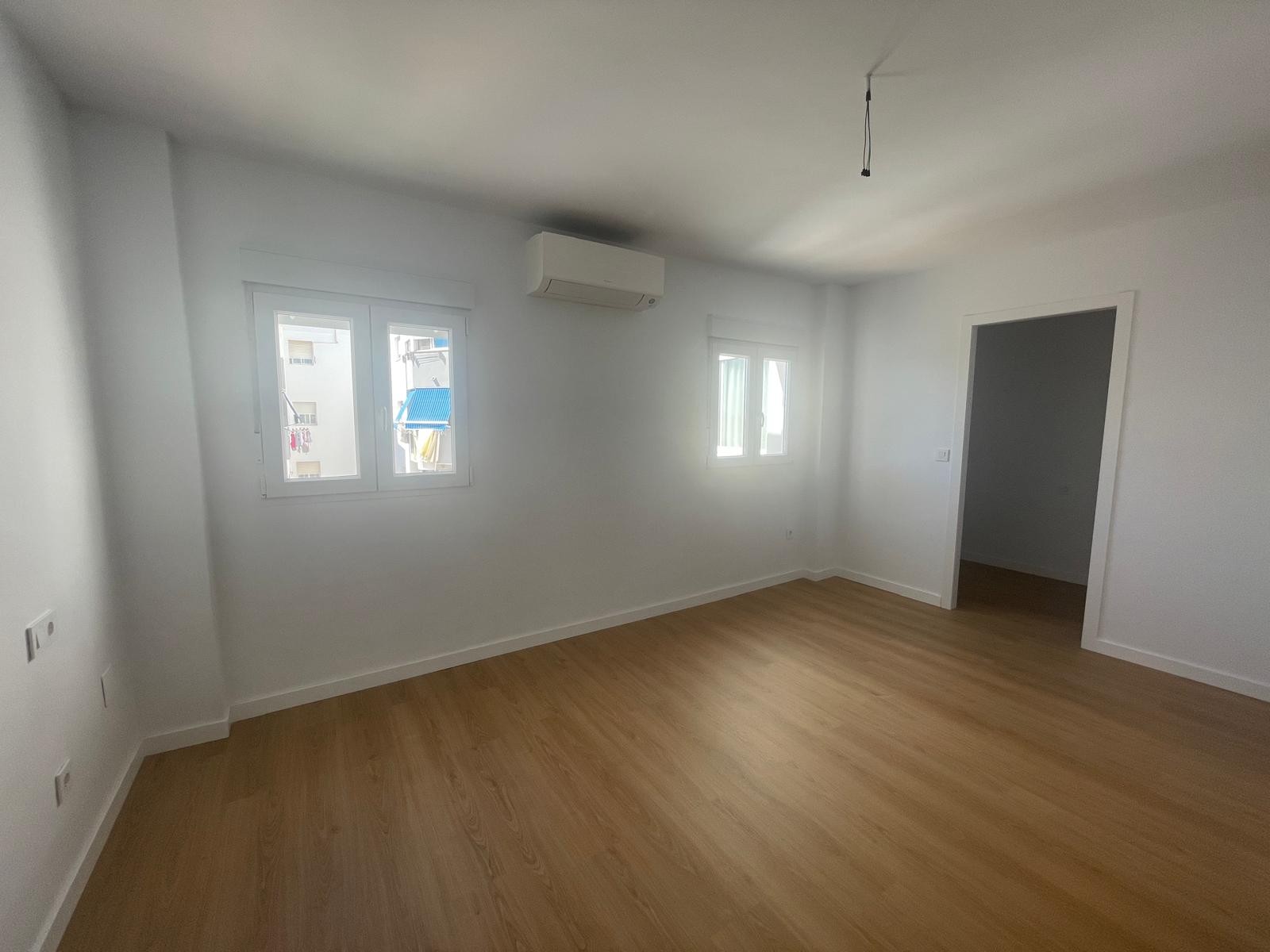 4 Bedroom Apartment in Benalmádena - Photo 19