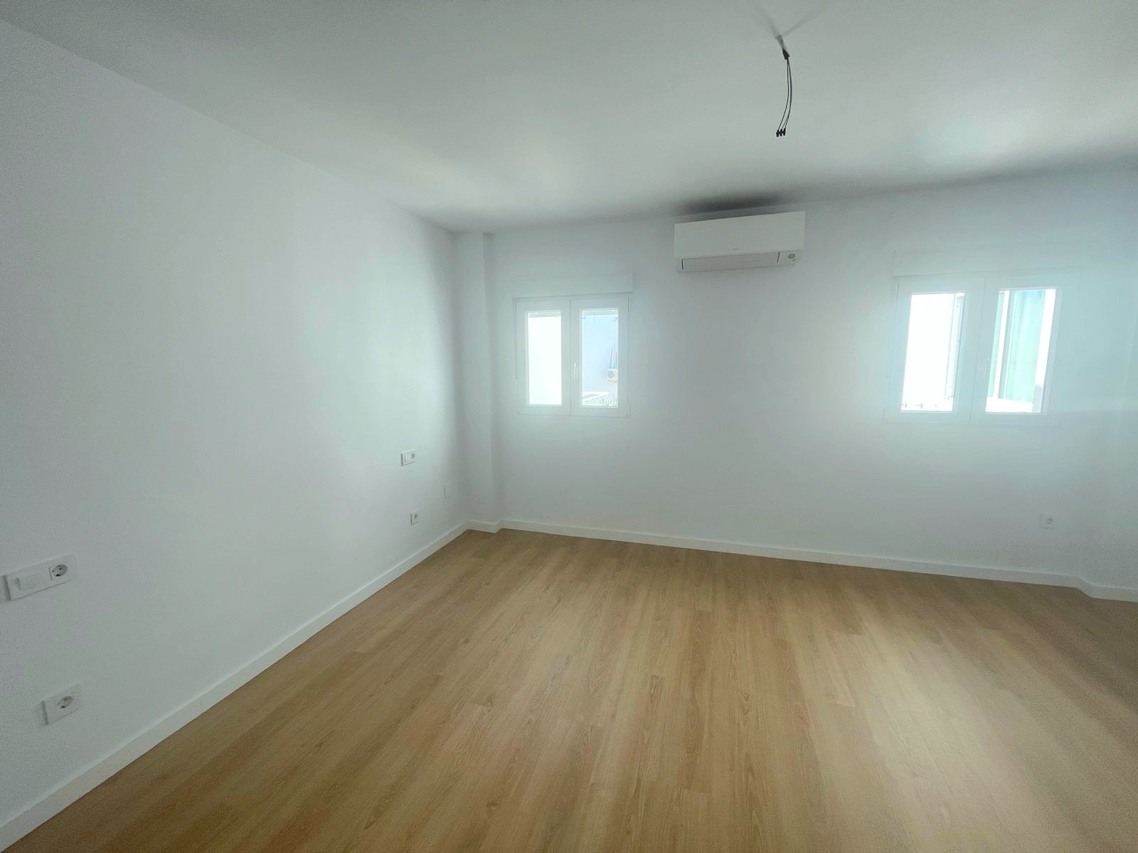 4 Bedroom Apartment in Benalmádena - Photo 3