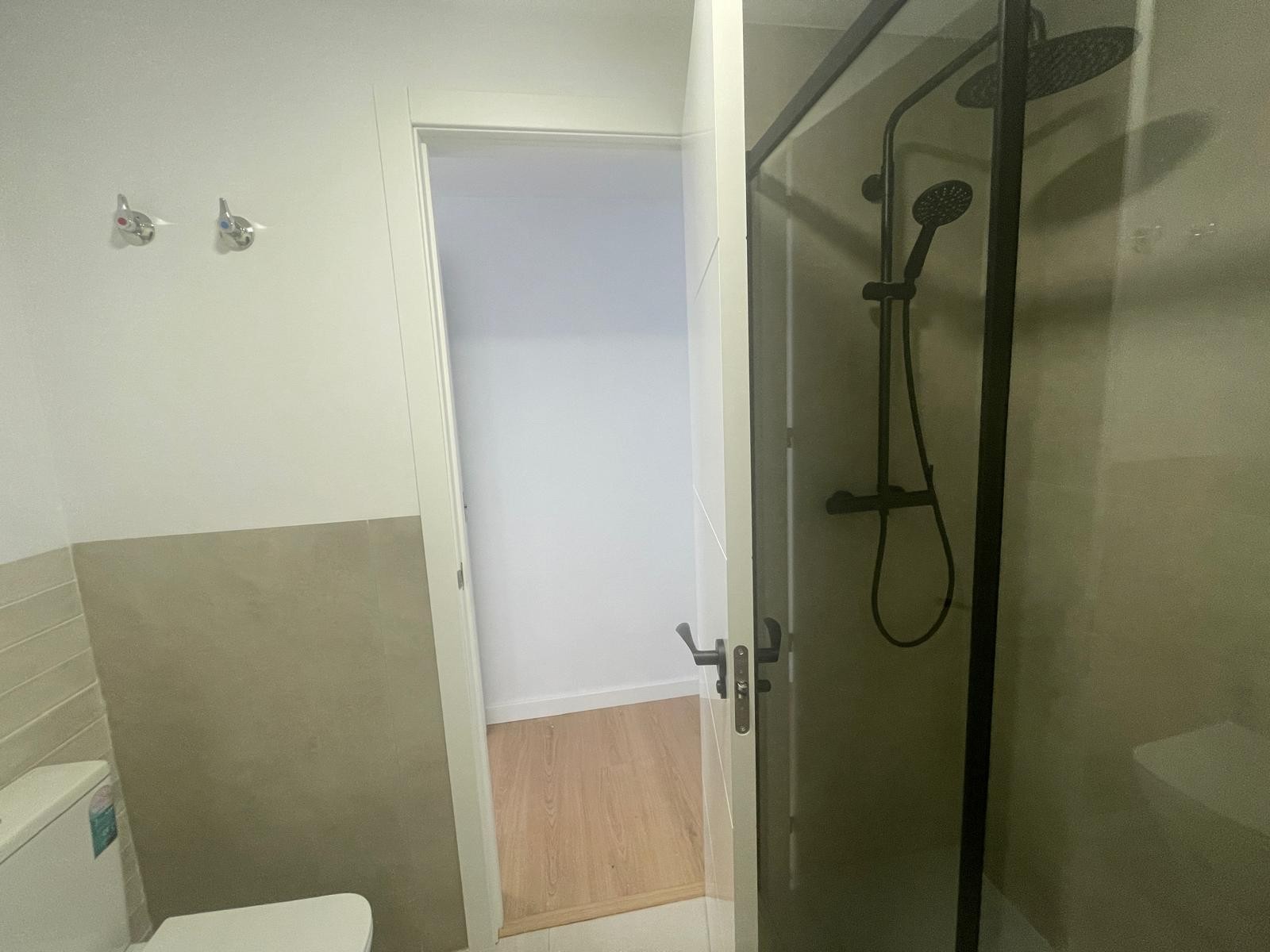 4 Bedroom Apartment in Benalmádena - Photo 11