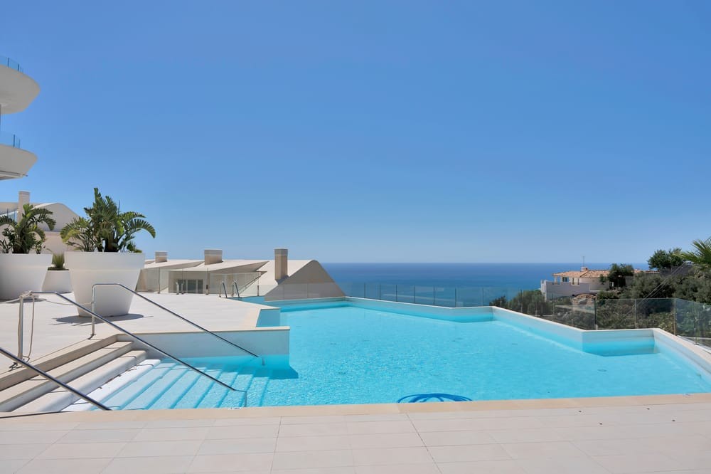 3 Bedroom Apartment in Benalmádena - Photo 3