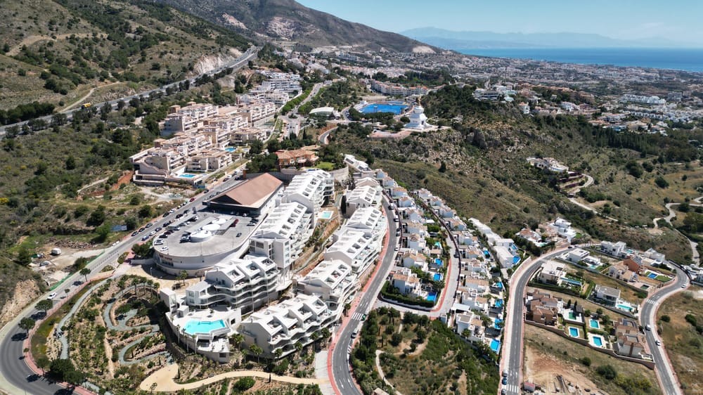 3 Bedroom Apartment in Benalmádena - Photo 4