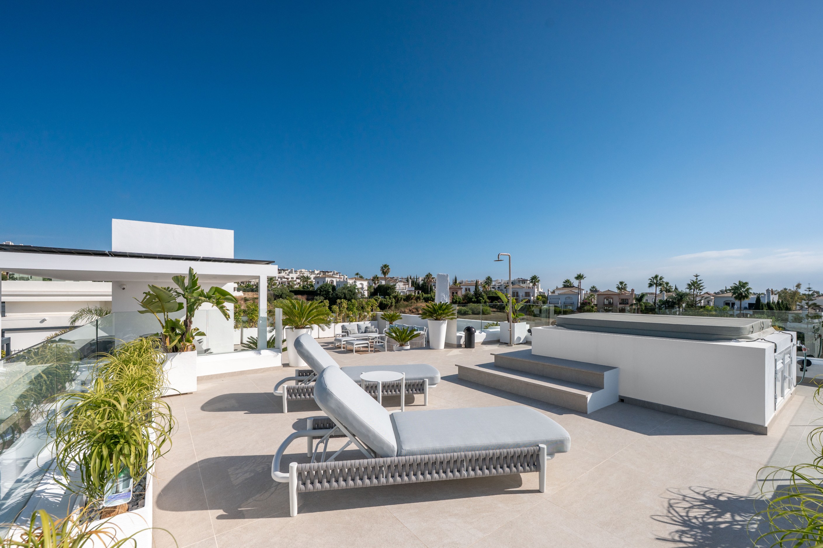 6 Bedroom Villa in Estepona - Photo 6