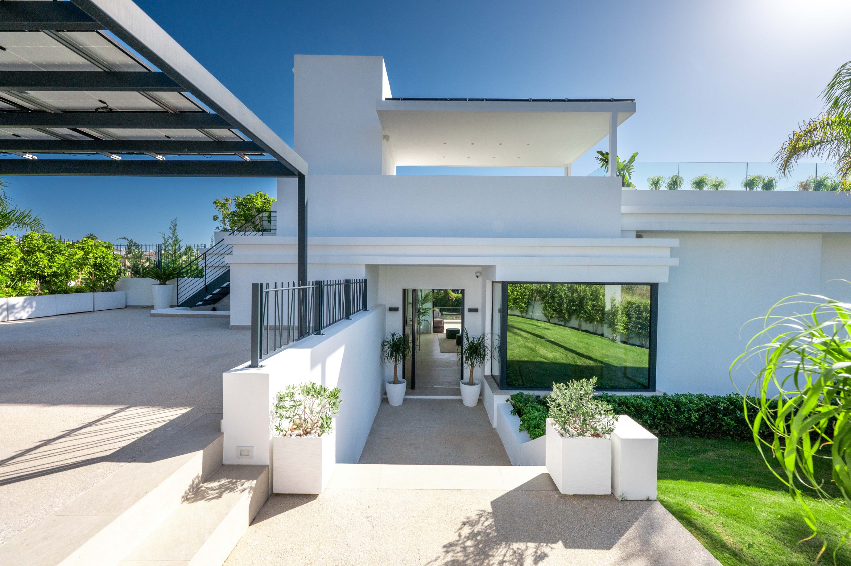 6 Bedroom Villa in Estepona - Photo 20