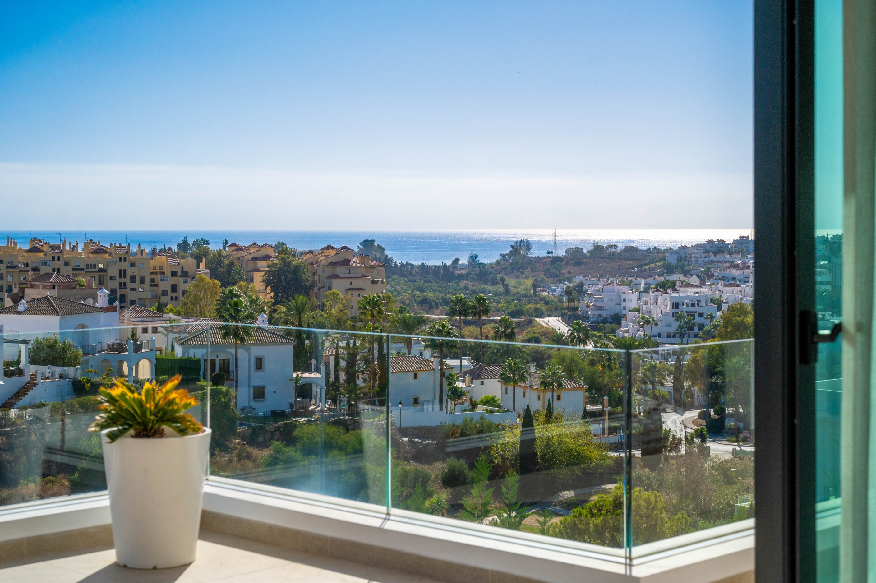 6 Bedroom Villa in Estepona - Photo 22