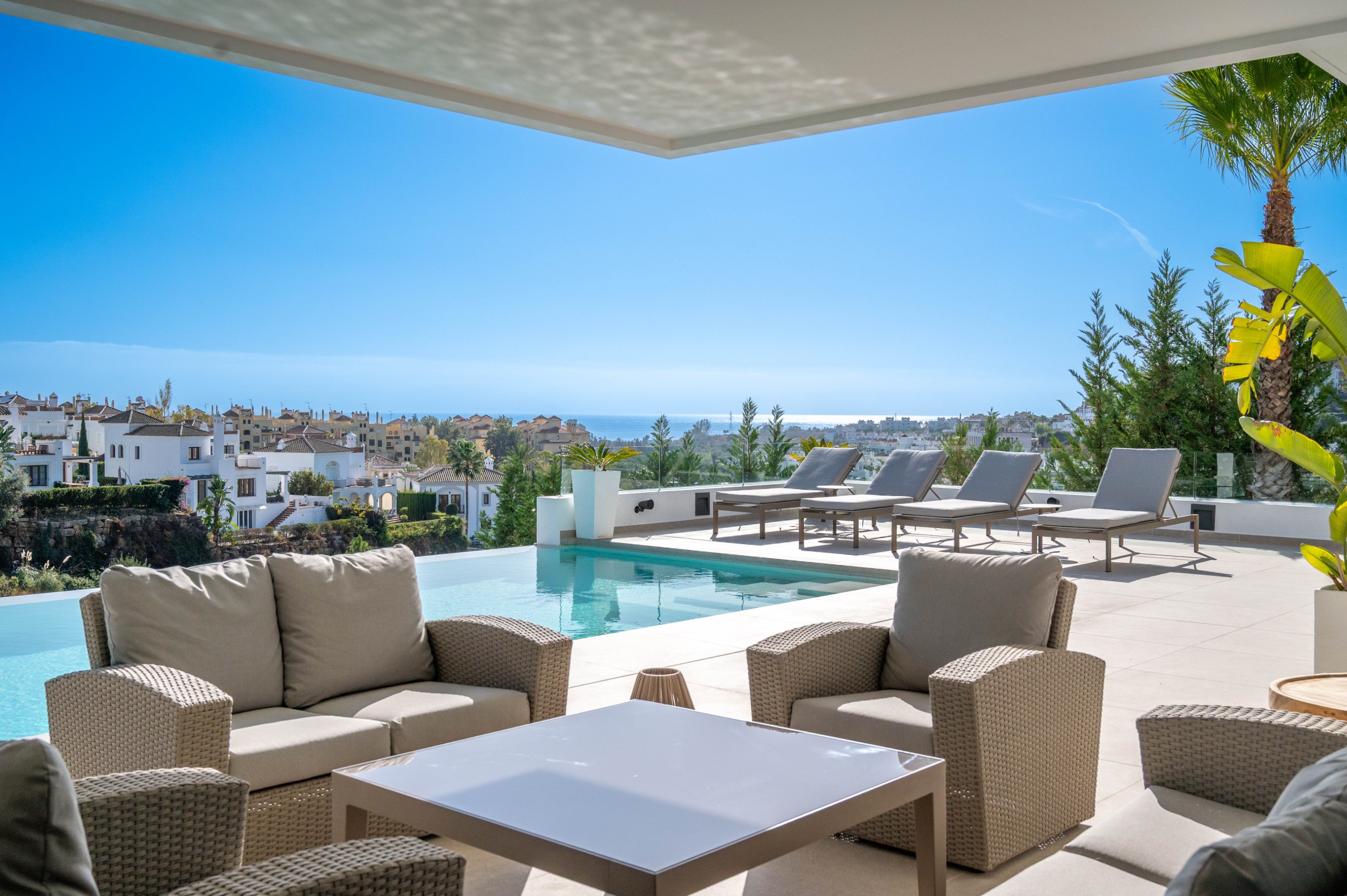 6 Bedroom Villa in Estepona - Photo 23