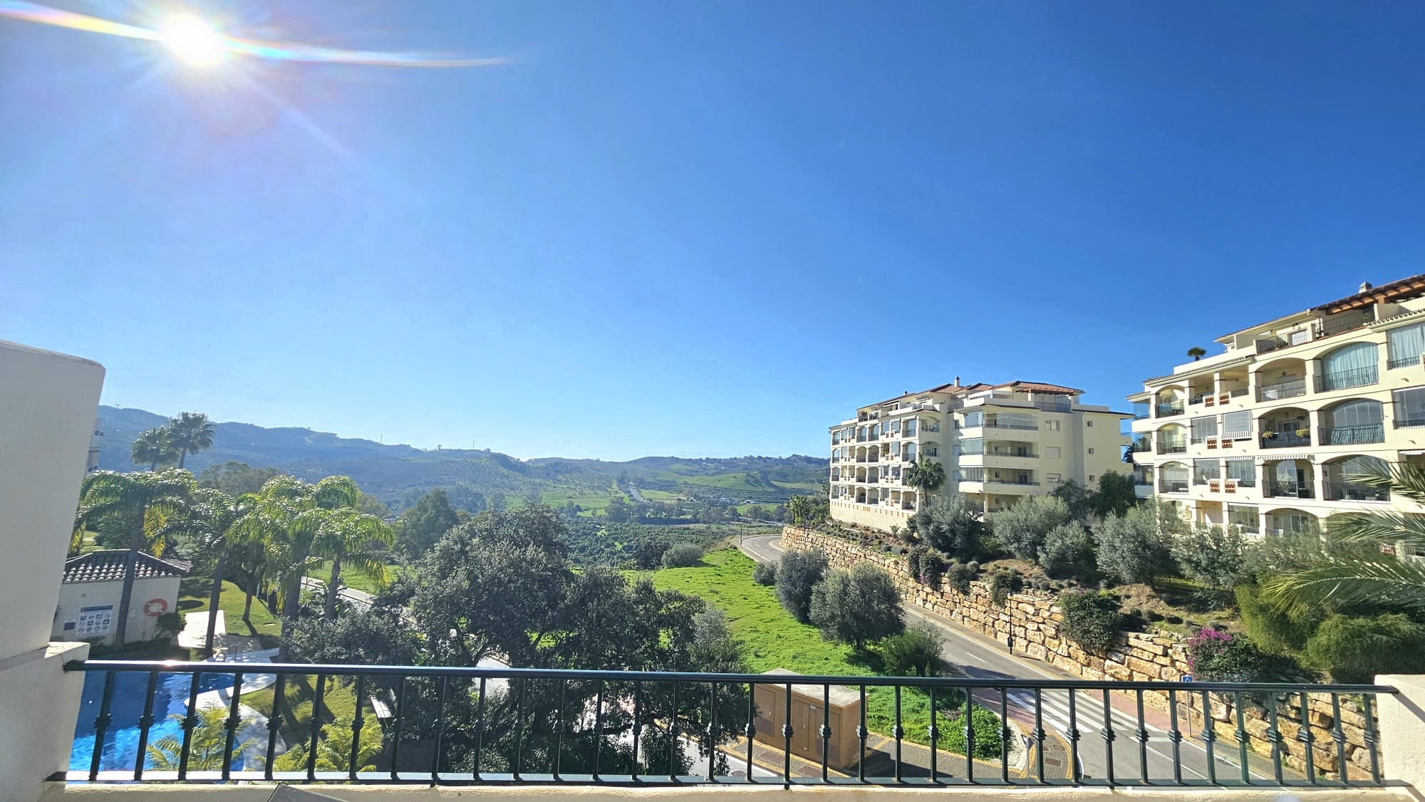 2 Bedroom Apartment in Mijas - Photo 4