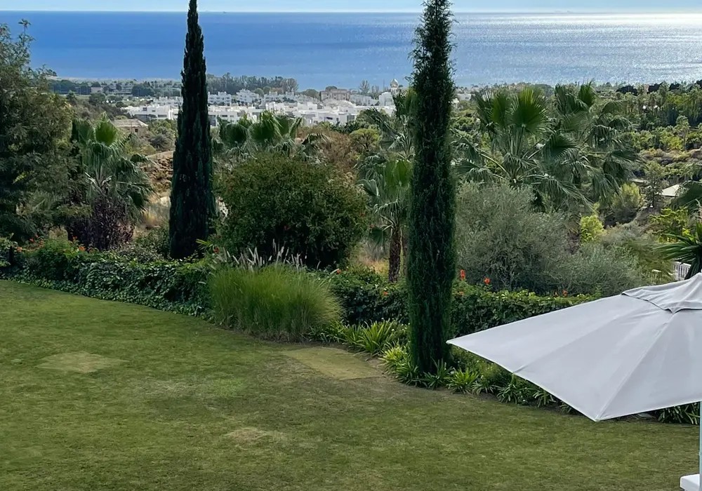 9 Bedroom Villa in Estepona - Photo 20