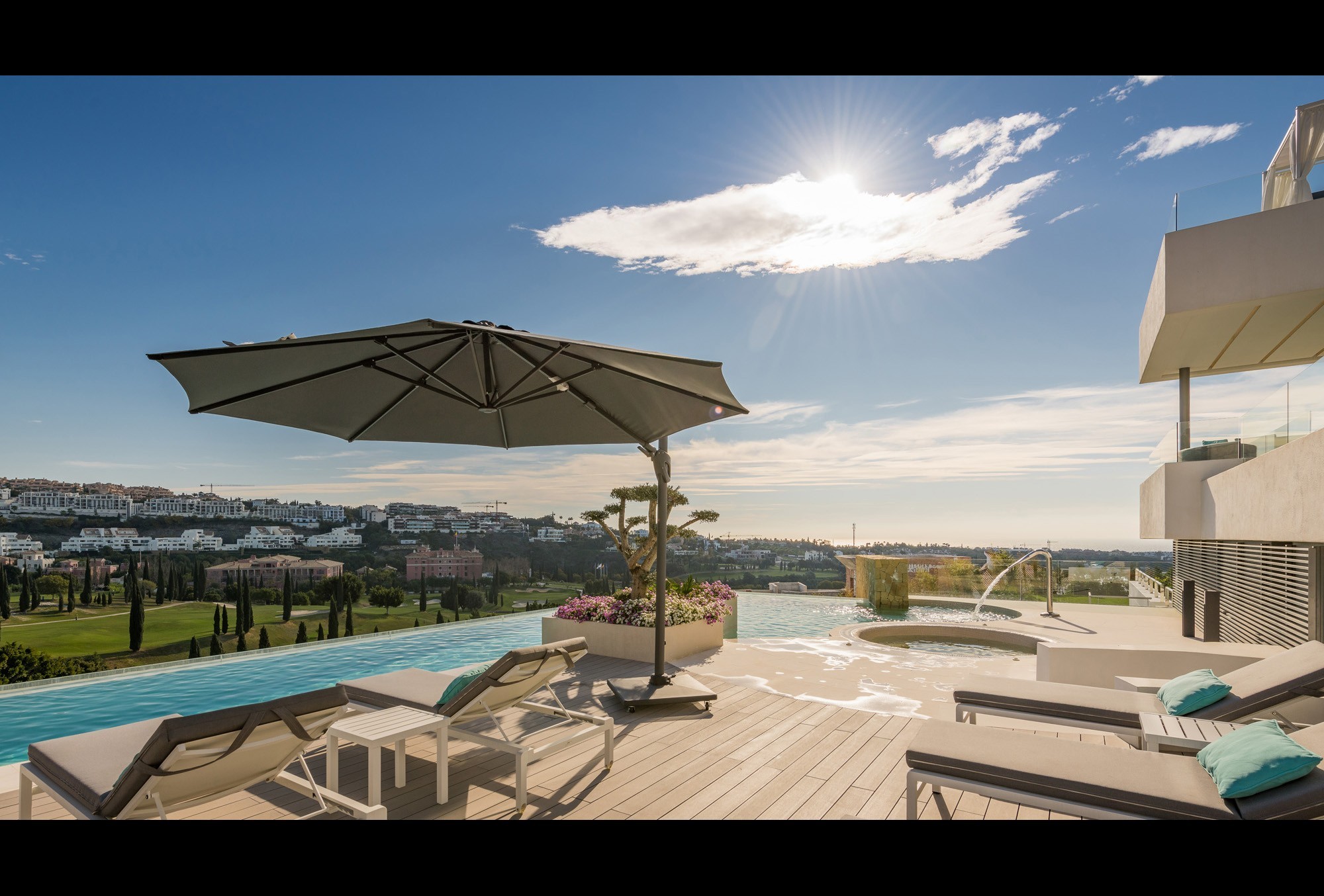 8 Bedroom Villa in Benahavís - Foto 2