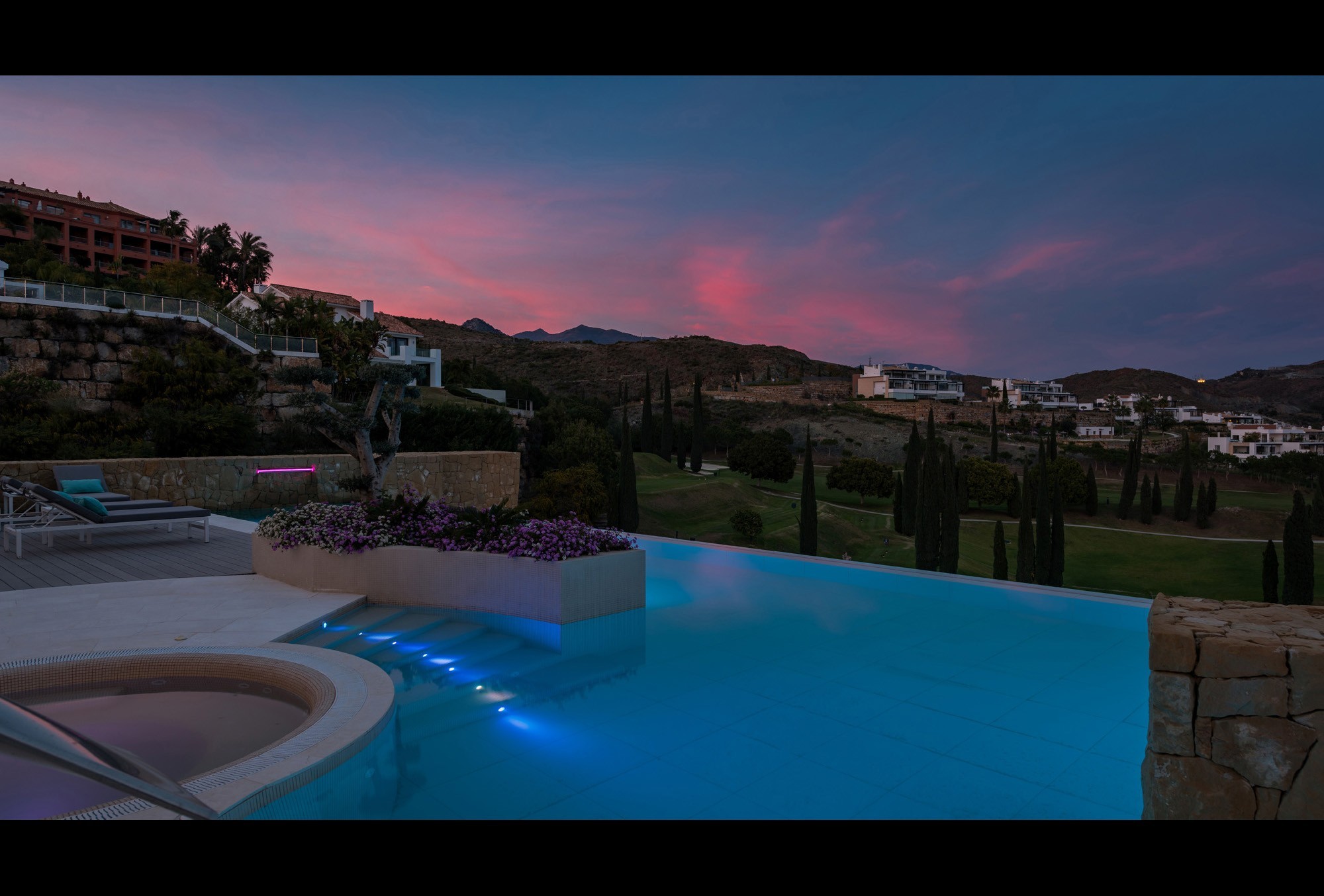 8 Bedroom Villa in Benahavís - Foto 18