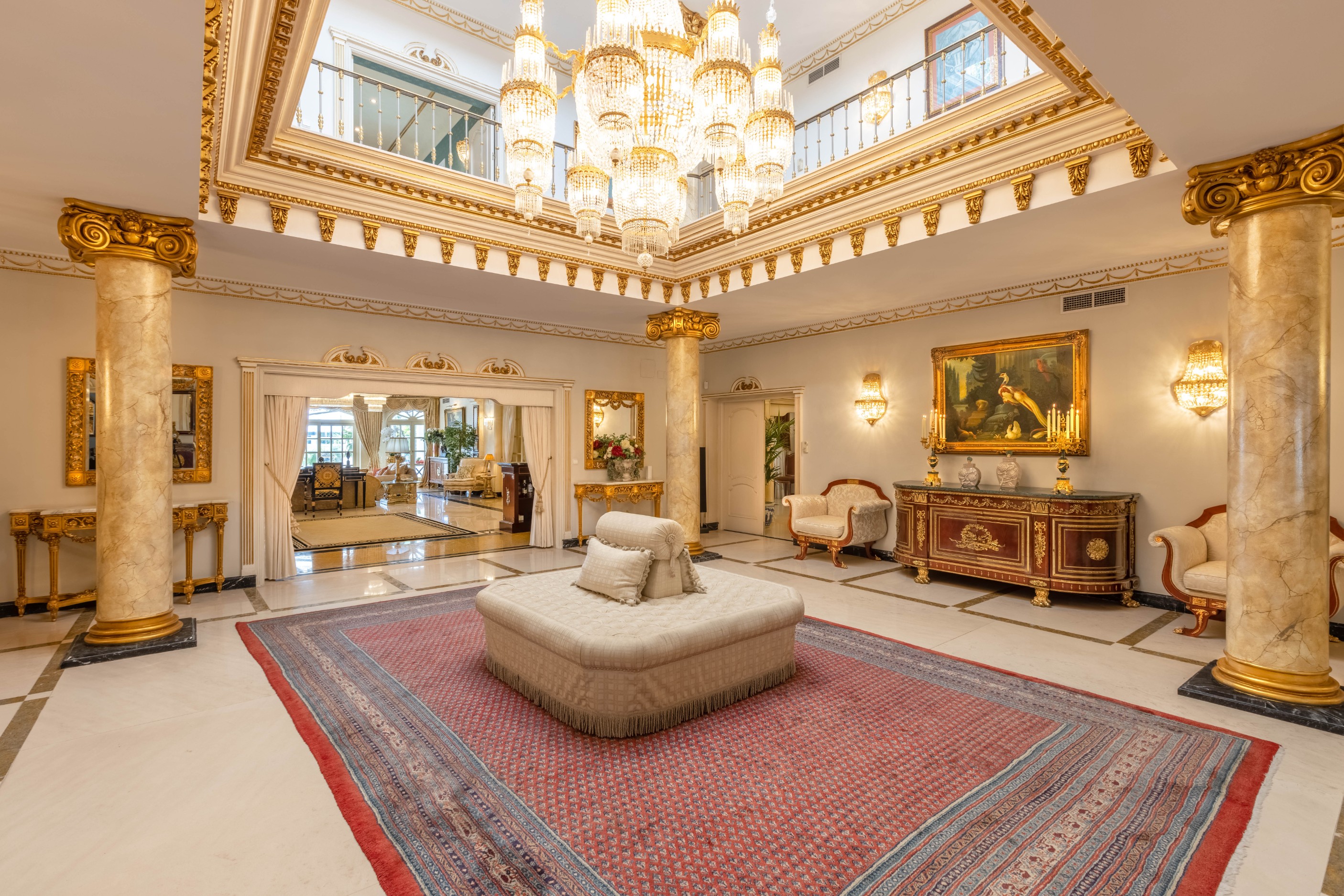 10 Bedroom Villa in Marbella - Photo 8