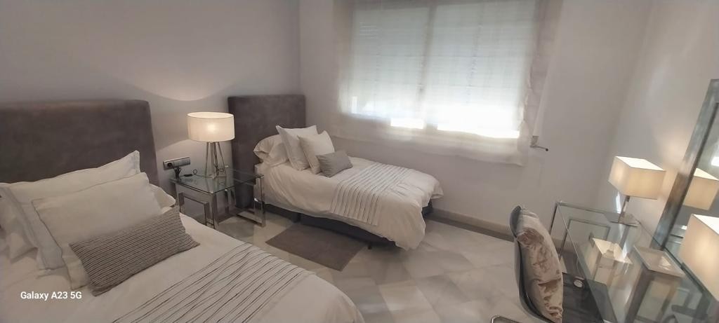 3 Bedroom Apartment in Marbella - Photo 18