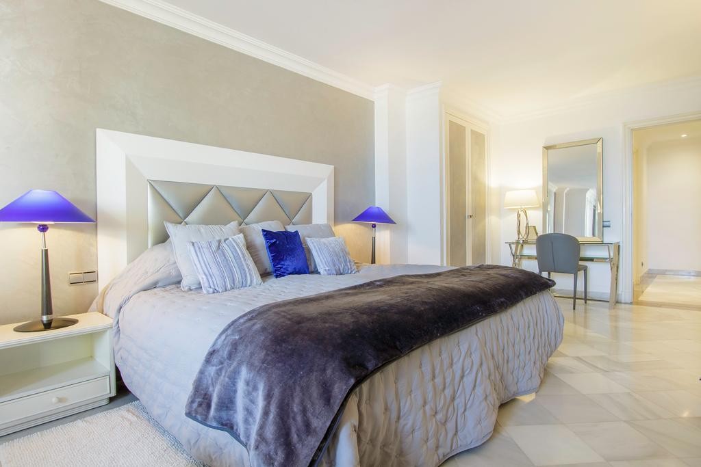 3 Bedroom Apartment in Marbella - Photo 13