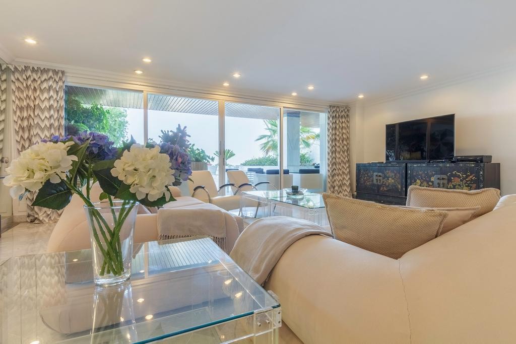 3 Bedroom Apartment in Marbella - Photo 5