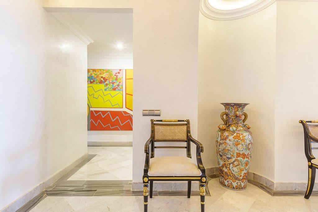 3 Bedroom Apartment in Marbella - Photo 20