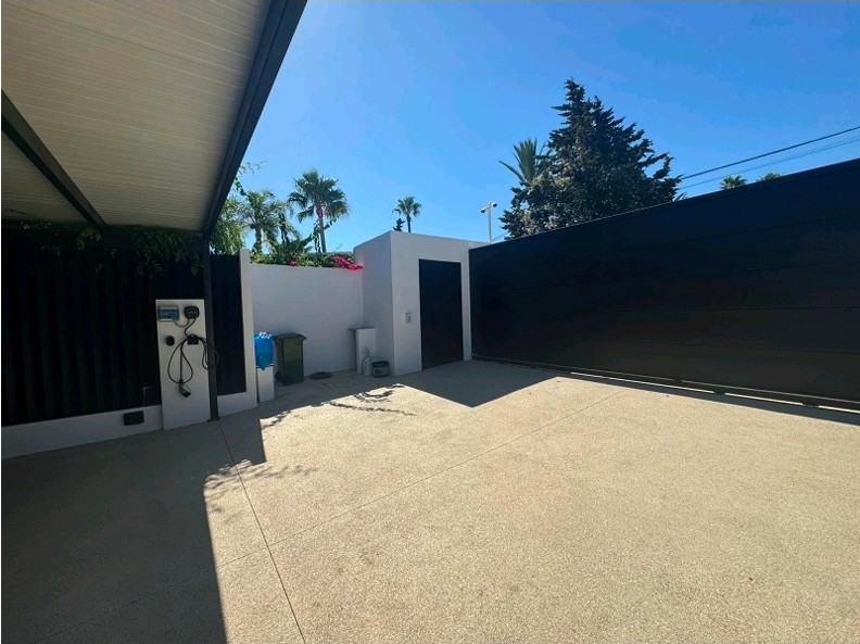 5 Bedroom Villa in Marbella - Photo 34