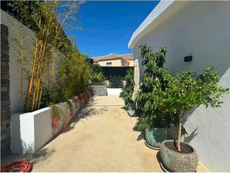 5 Bedroom Villa in Marbella - Photo 26