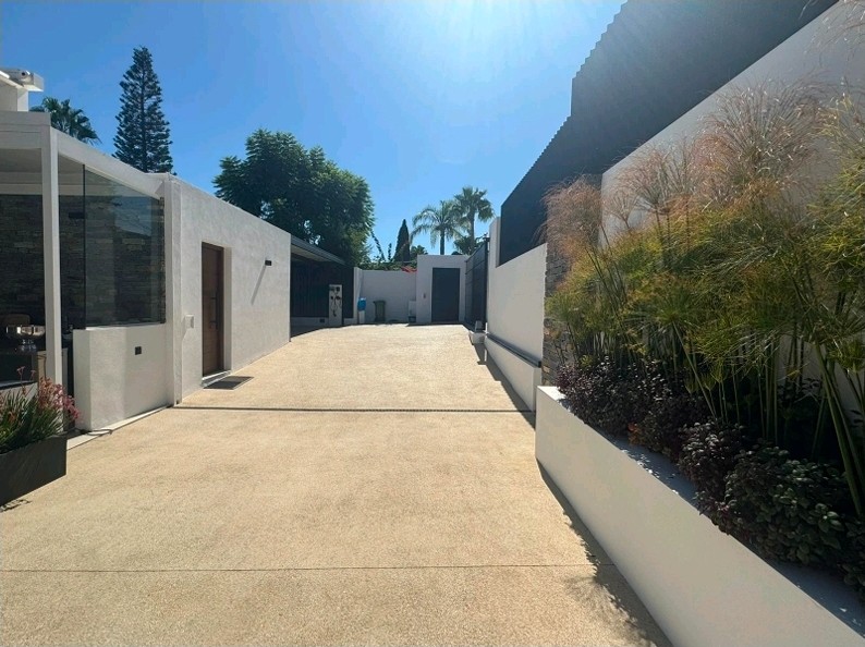5 Bedroom Villa in Marbella - Photo 29
