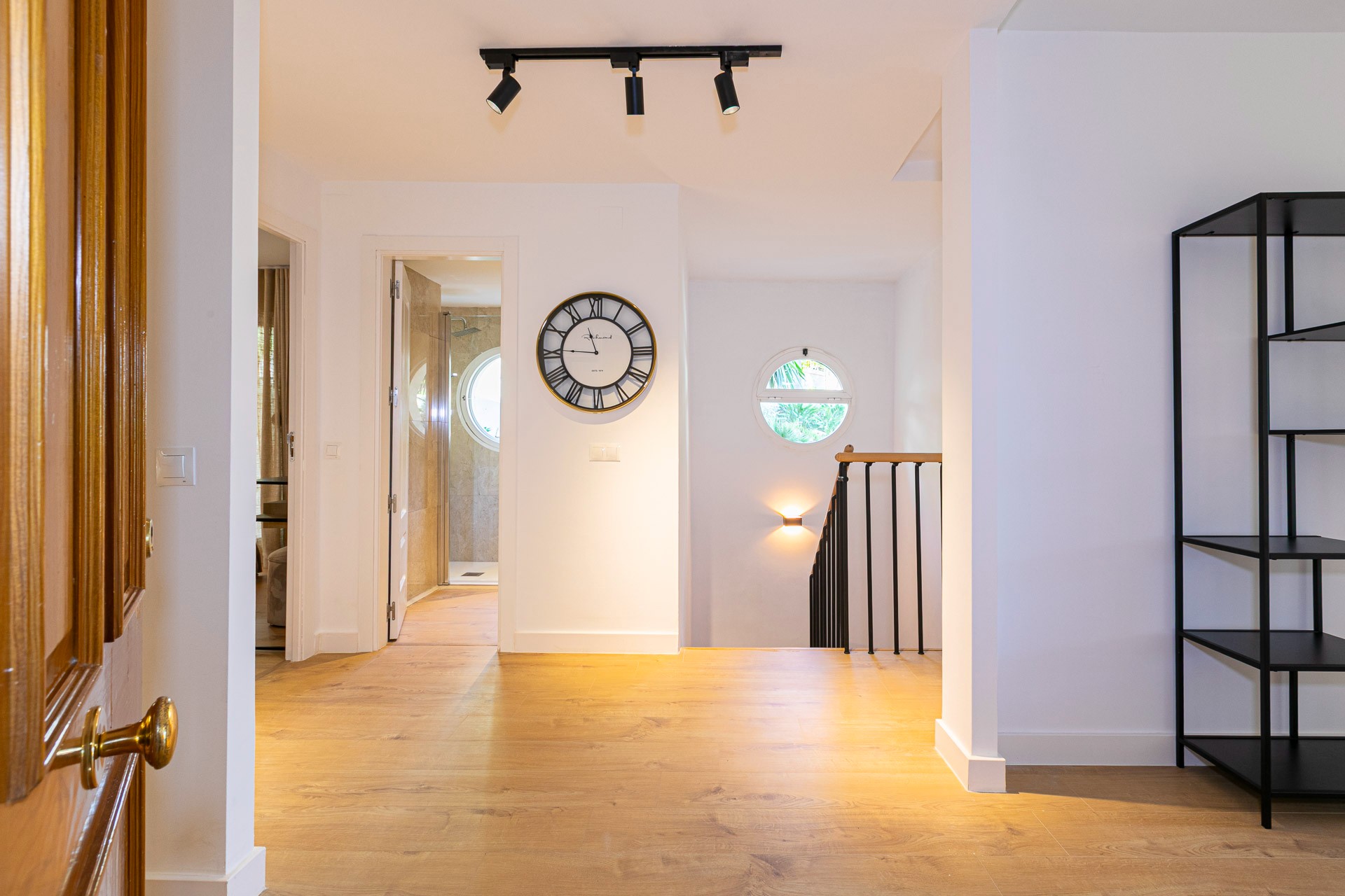 3 Bedroom Apartment in Marbella - Photo 3